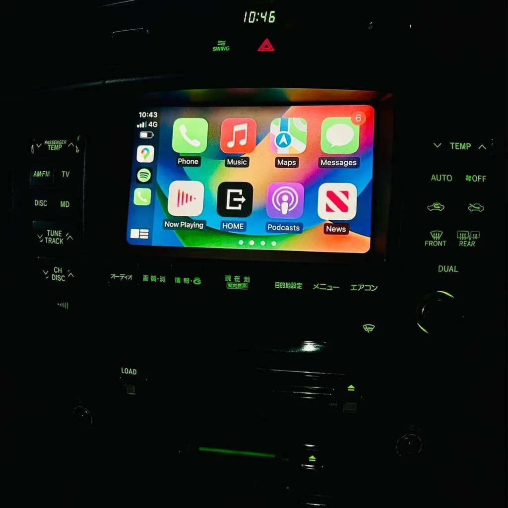royal saloon wireless carplay