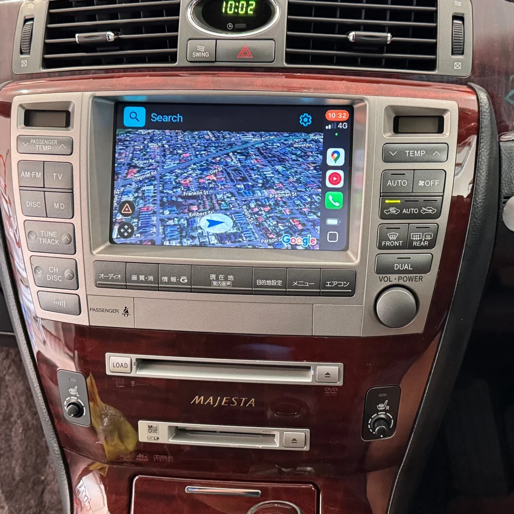 toyota crown carplay