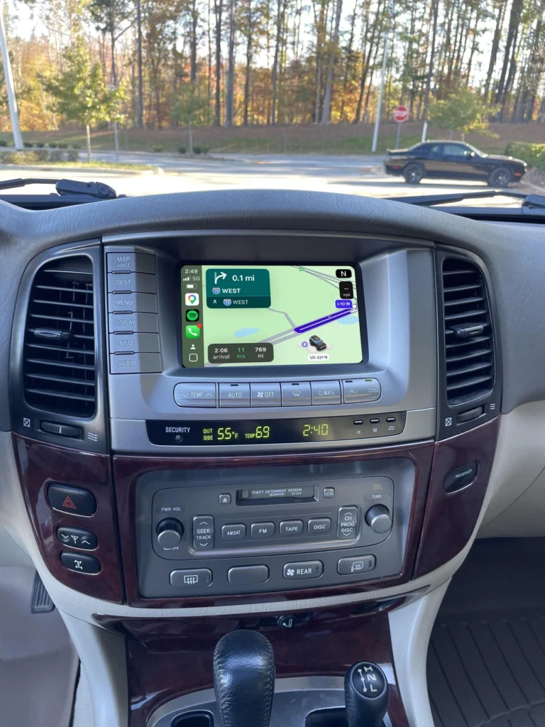 LC100 factory screen CarPlay interface adapter