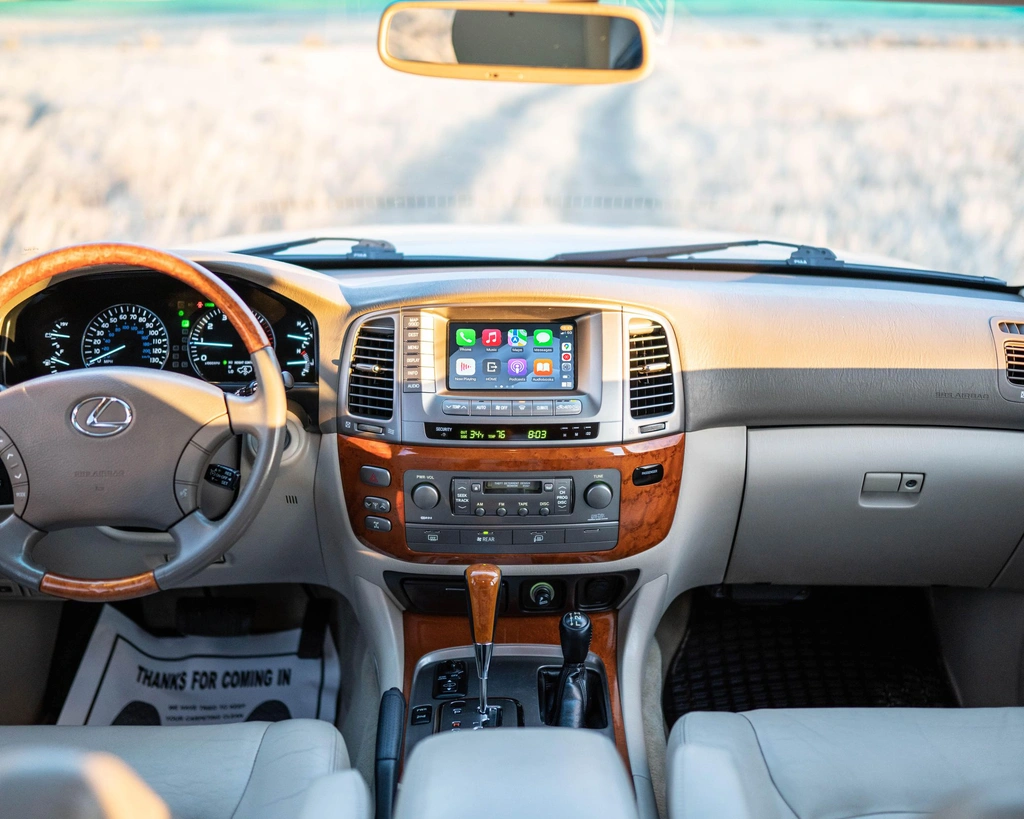 Lexus LX470 CarPlay 8