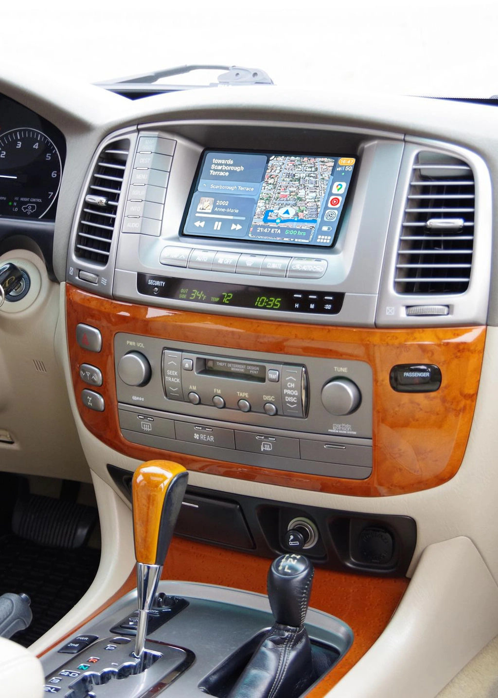 Lexus LX470 OEM screen CarPlay 5